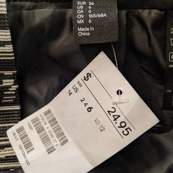 NWT H&M Fitted Mini Skirt, Sz. US 6 - Picture 4 of 5